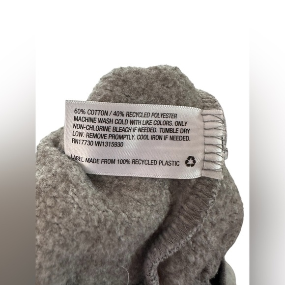 Wild Fable Gray Cropped Crewneck Sweatshirt Women’s Medium Fleece Pullover - Picture 5 of 5